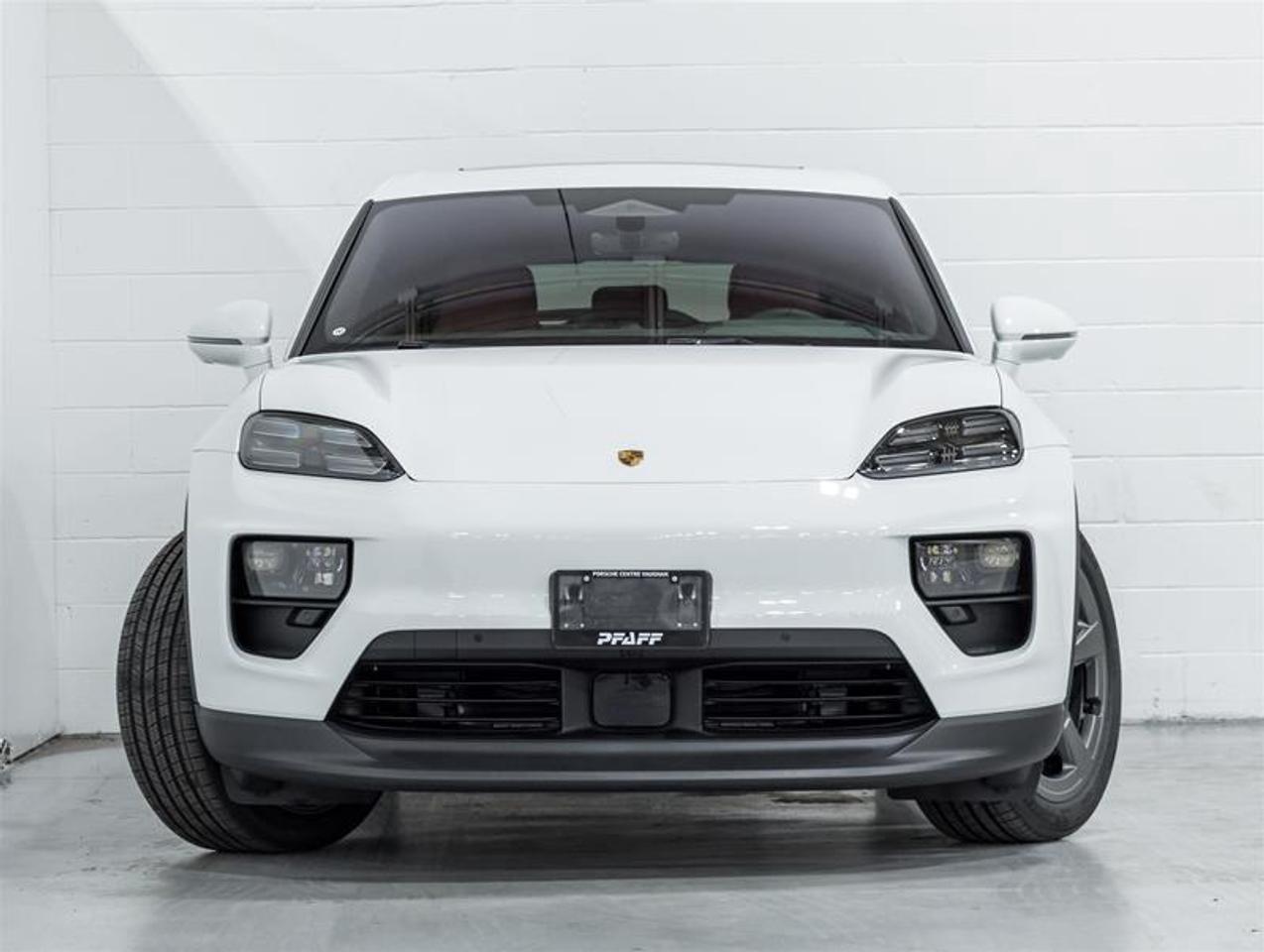 2026 Porsche Macan  Photo