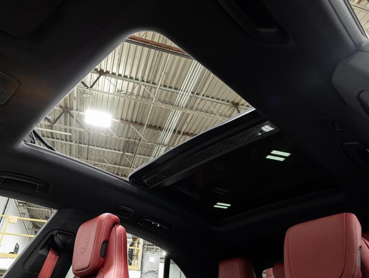 2026 Porsche Macan  Photo
