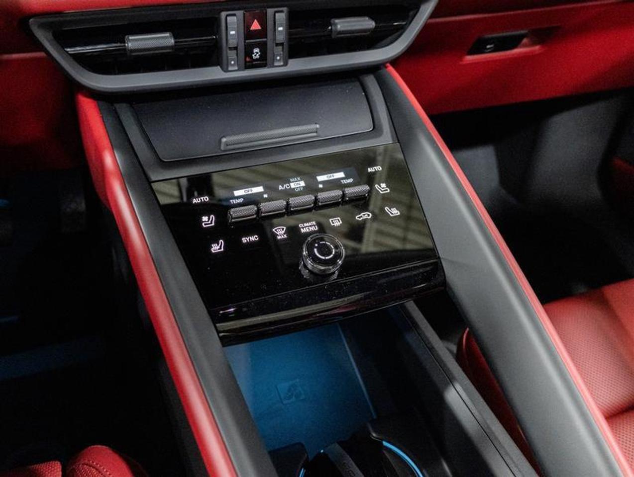 2026 Porsche Macan  Photo