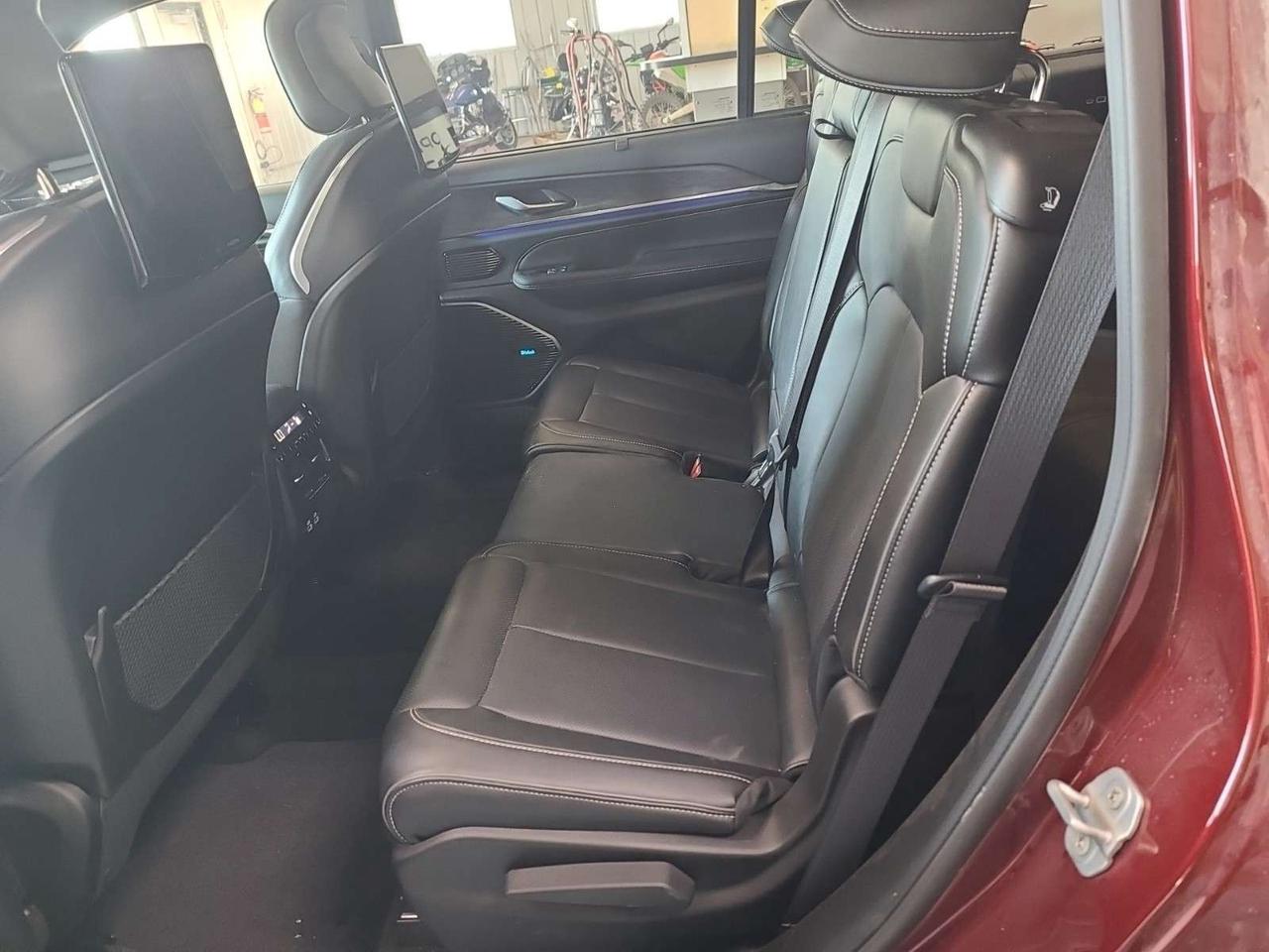 2025 Jeep Grand Cherokee Overland   SEATBACK SCREENS   MASSAGING LEATHER   MCINTOSH AUDIO   NIGHT VISION   PANORAMIC SUNROOF Photo3