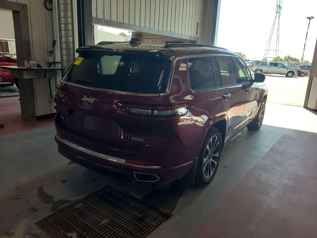 2025 Jeep Grand Cherokee Overland   SEATBACK SCREENS   MASSAGING LEATHER   MCINTOSH AUDIO   NIGHT VISION   PANORAMIC SUNROOF Photo