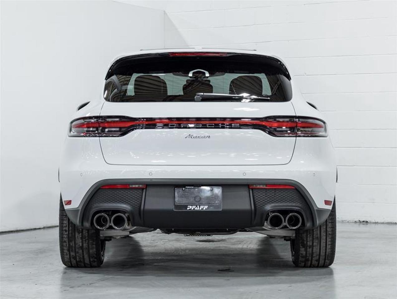 2026 Porsche Macan  Photo