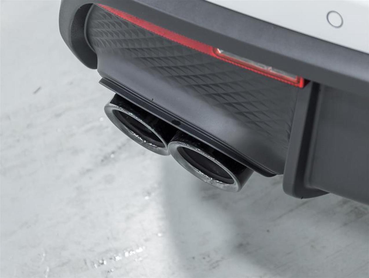 2026 Porsche Macan  Photo