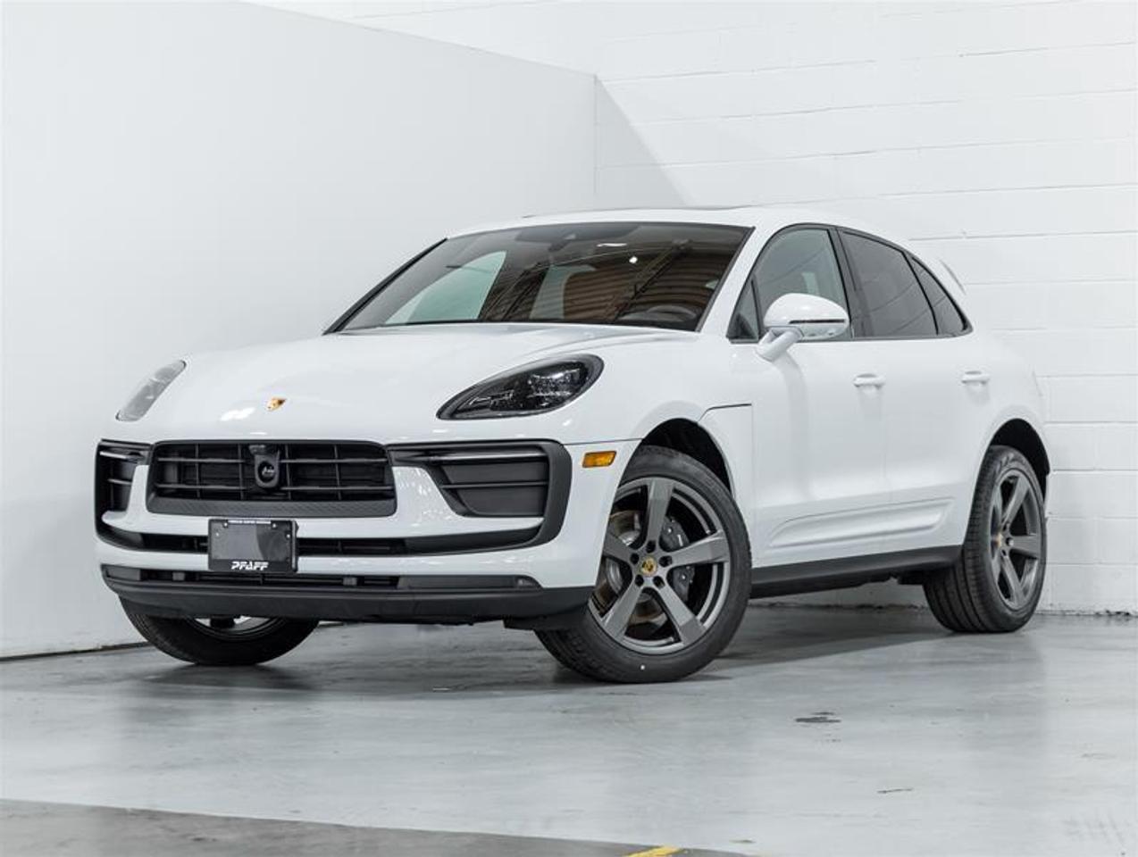 2026 Porsche Macan  Photo0