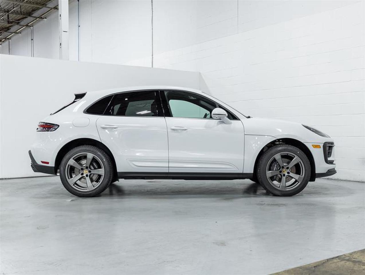 2026 Porsche Macan  Photo