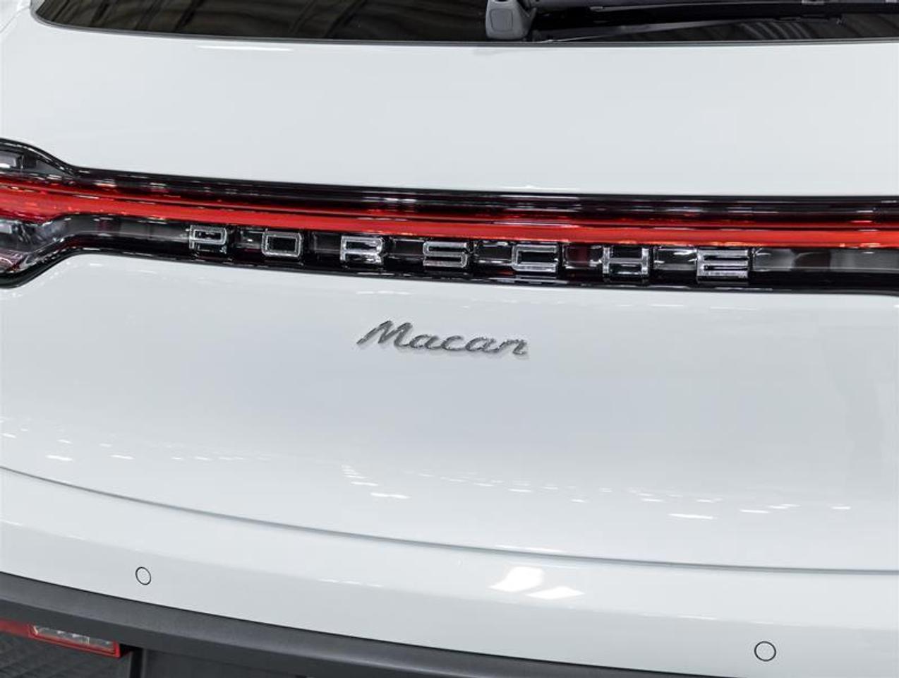 2026 Porsche Macan  Photo