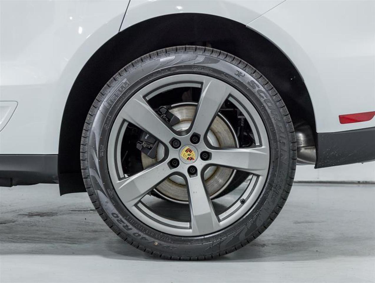 2026 Porsche Macan  Photo