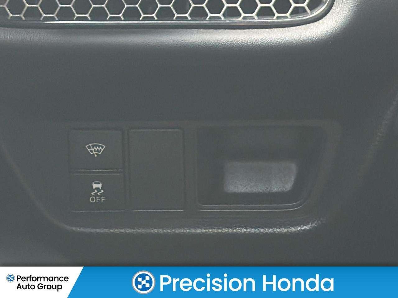 2025 Honda HR-V Sport Sunroof CarPlay Heated Seats Rear Camera Photo
