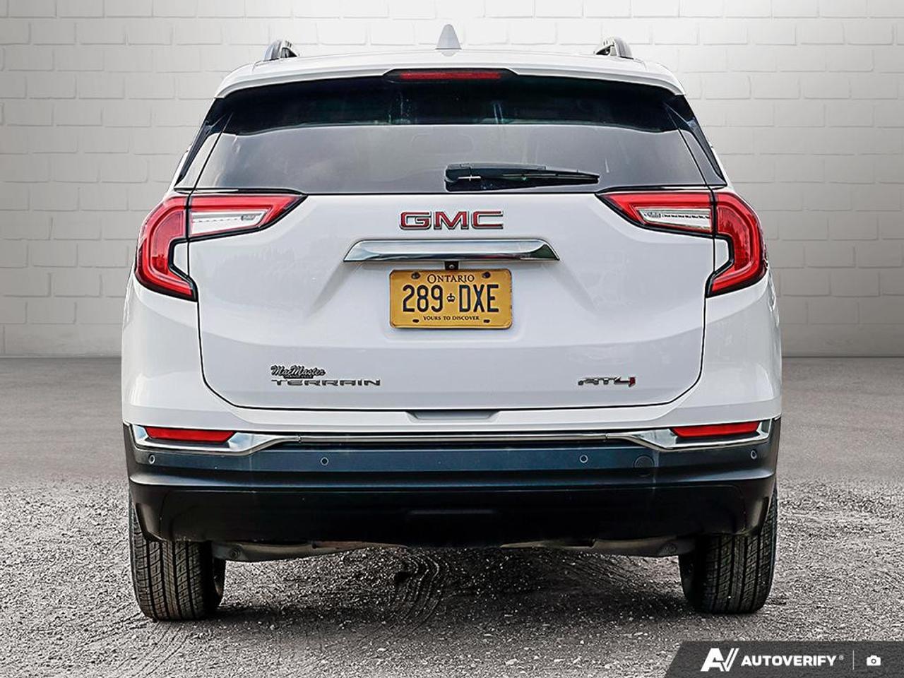 2022 GMC Terrain AWD AT4 Photo3