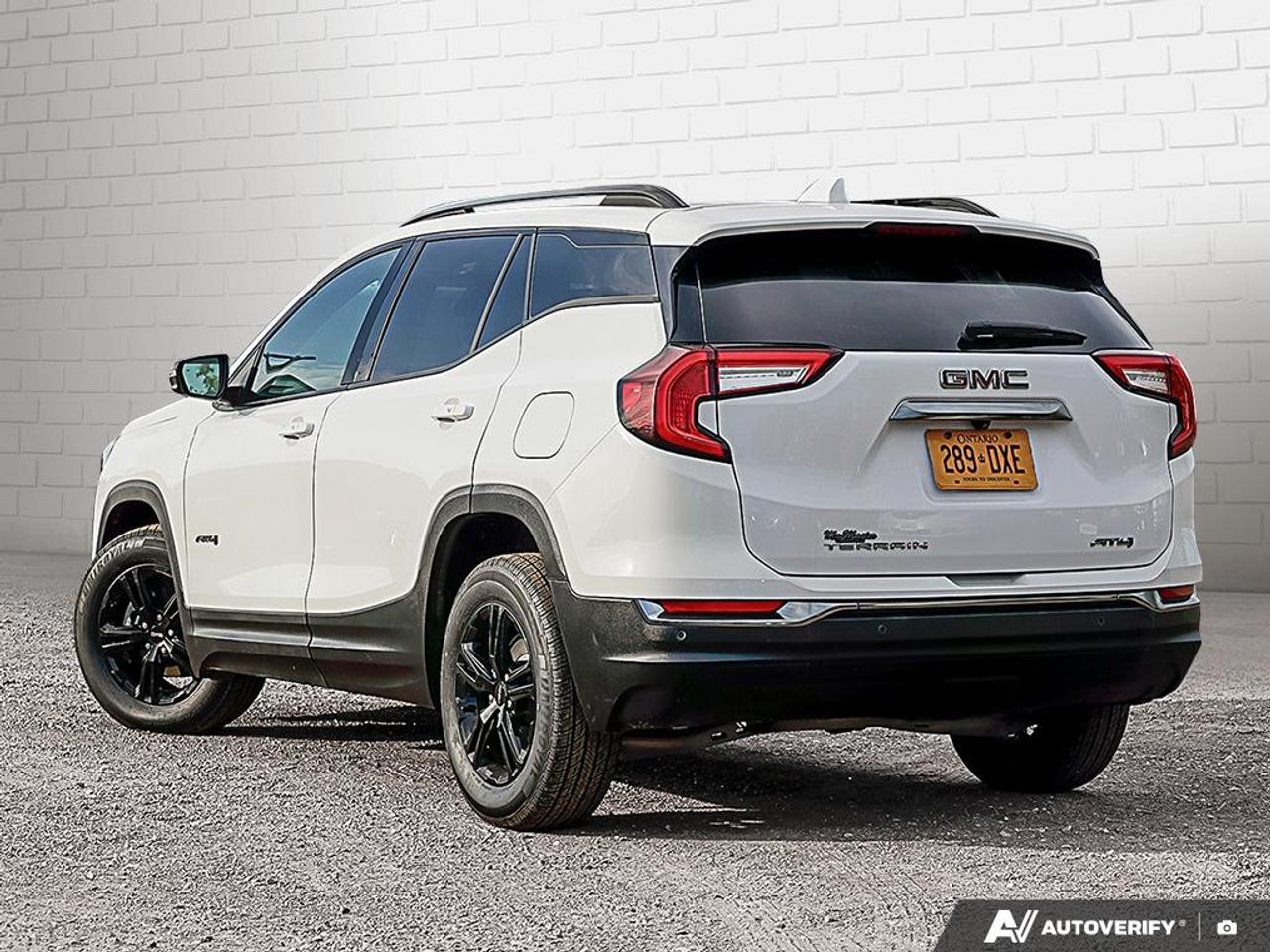 2022 GMC Terrain AWD AT4 Photo