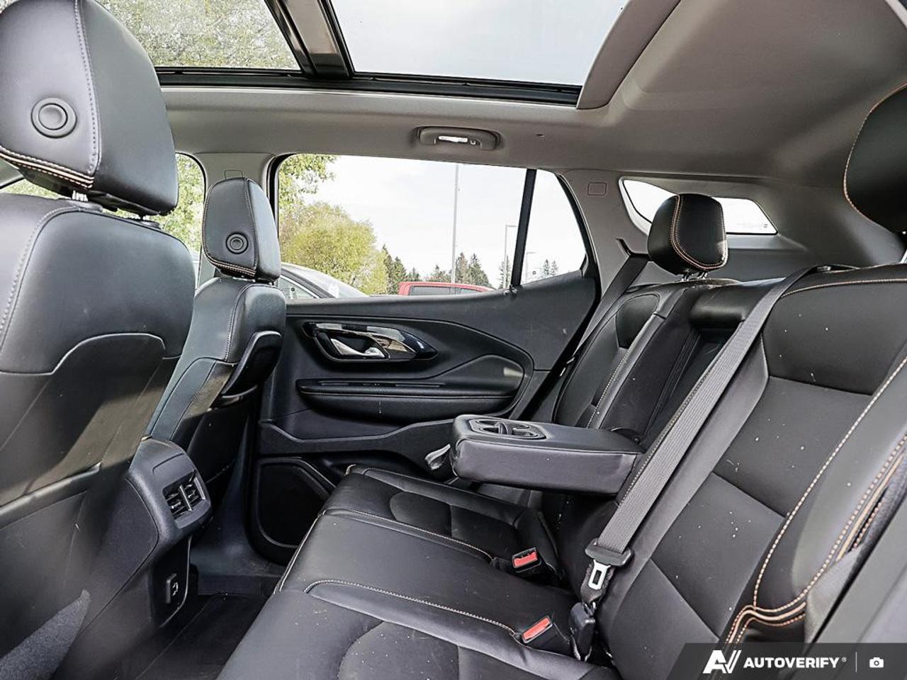 2022 GMC Terrain AWD AT4 Photo