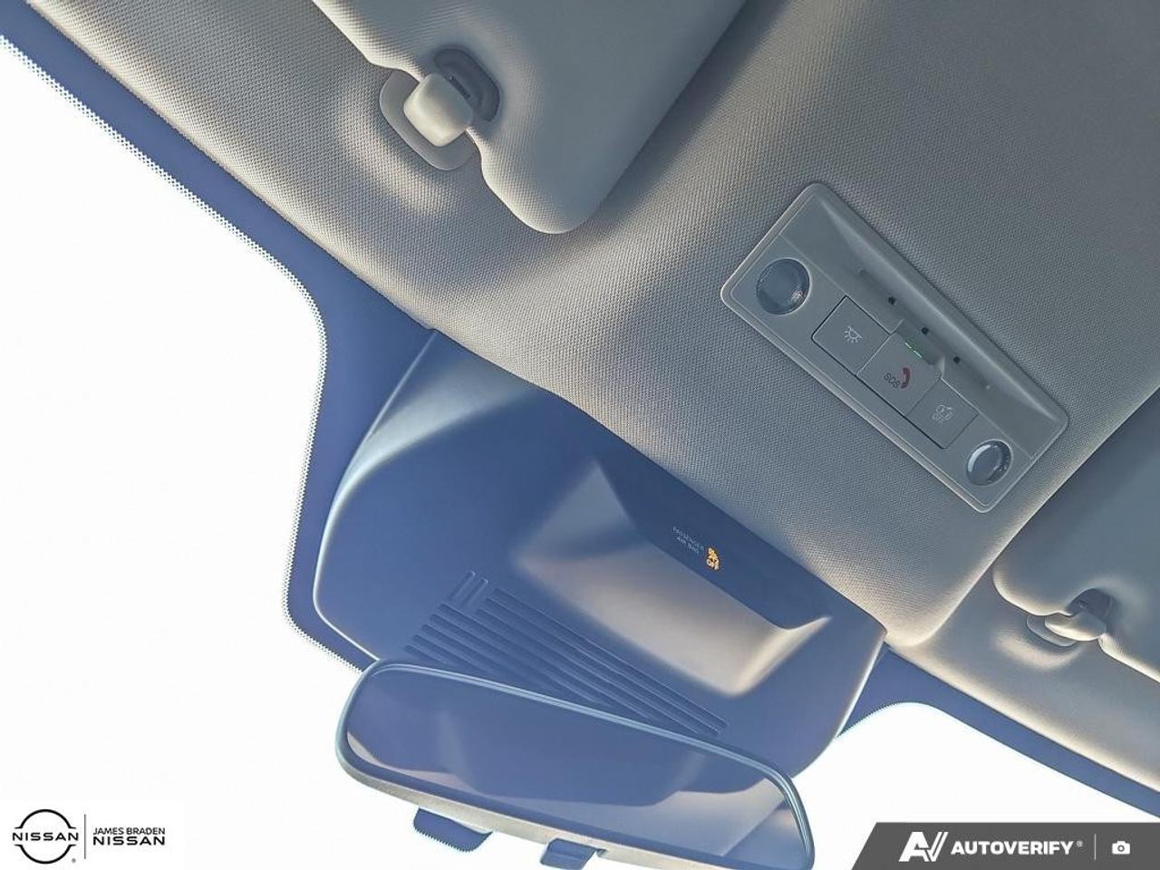 2027 Nissan Leaf S FWD Photo