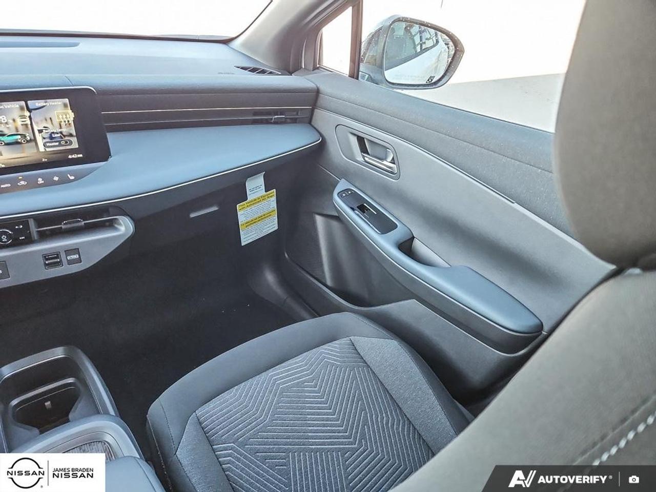 2027 Nissan Leaf S FWD Photo