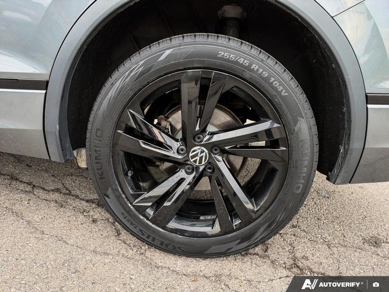 2023 Volkswagen Tiguan Comfortline R-Line Black 4dr All-Wheel Drive 4MOTION Photo