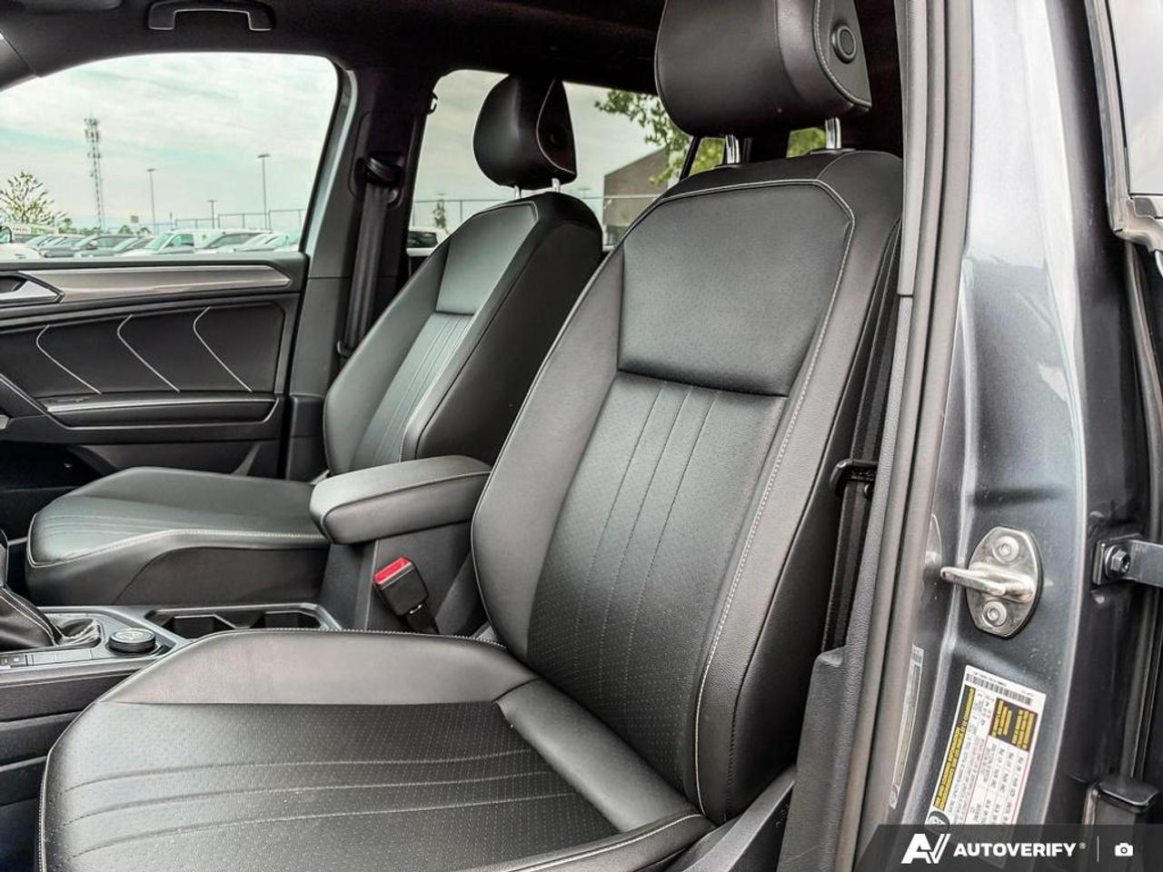 2023 Volkswagen Tiguan Comfortline R-Line Black 4dr All-Wheel Drive 4MOTION Photo