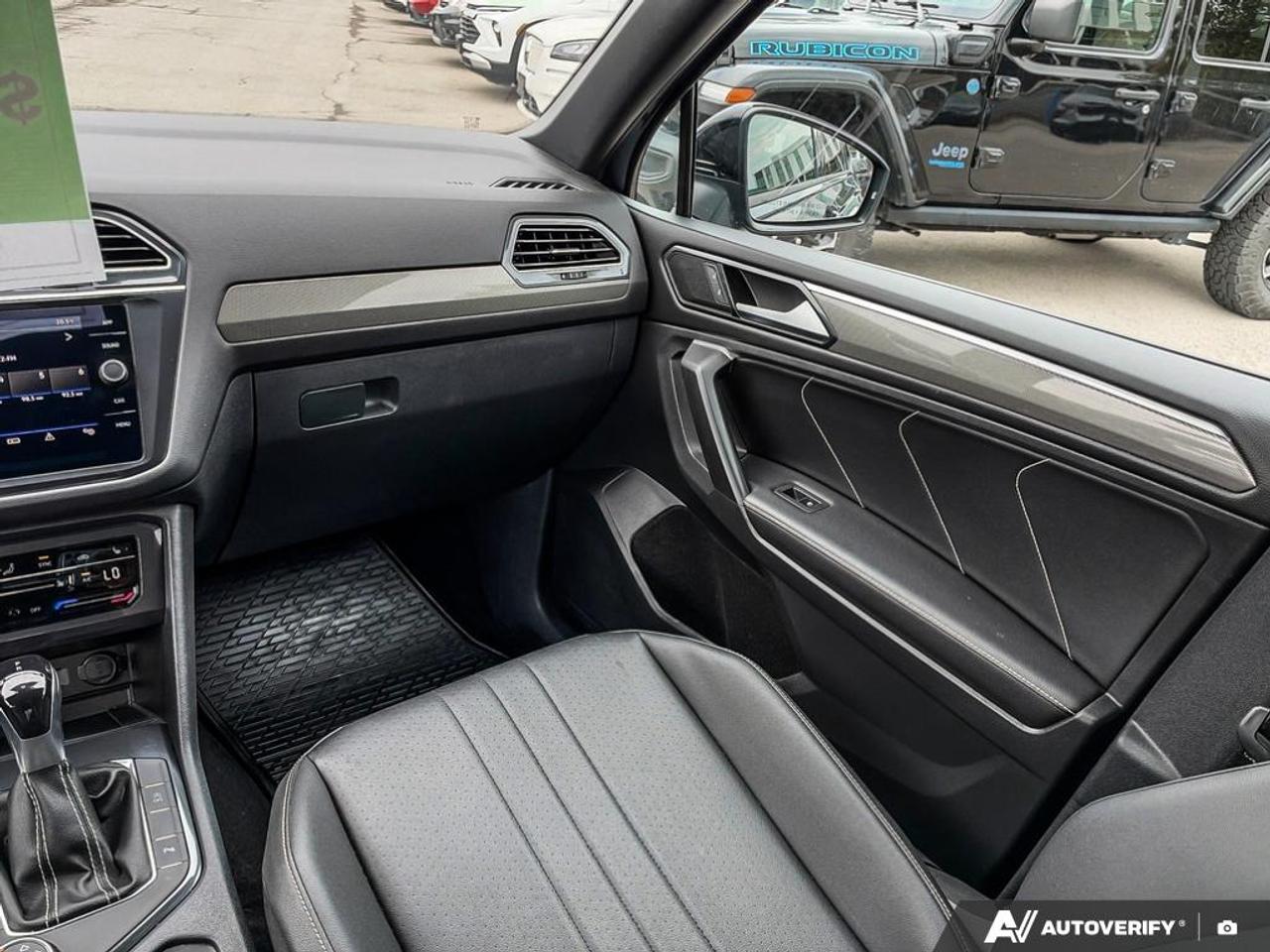 2023 Volkswagen Tiguan Comfortline R-Line Black 4dr All-Wheel Drive 4MOTION Photo