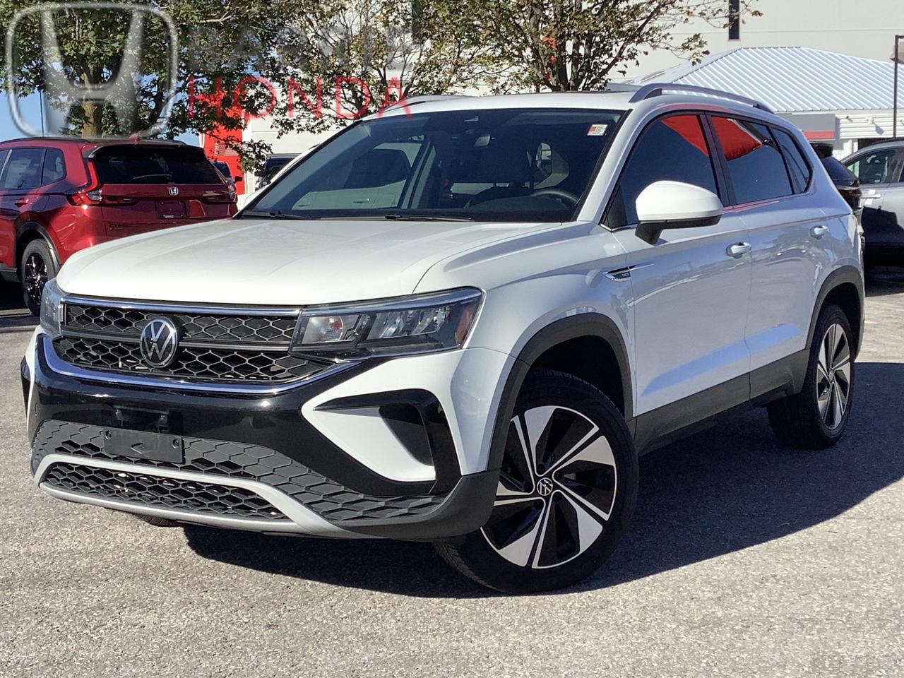 2023 Volkswagen Taos Comfortline 4dr All-Wheel Drive 4MOTION Photo
