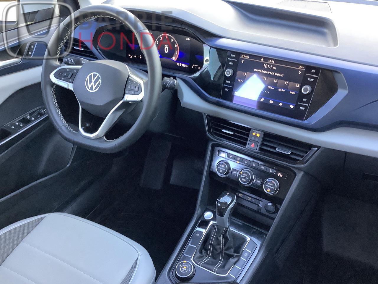 2023 Volkswagen Taos Comfortline 4dr All-Wheel Drive 4MOTION Photo