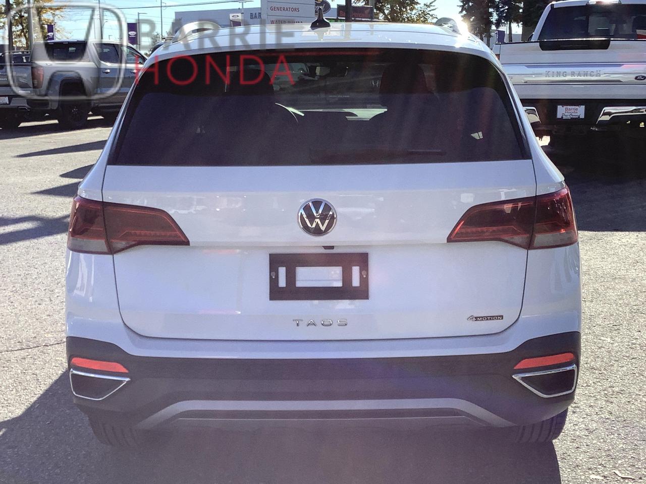 2023 Volkswagen Taos Comfortline 4dr All-Wheel Drive 4MOTION Photo