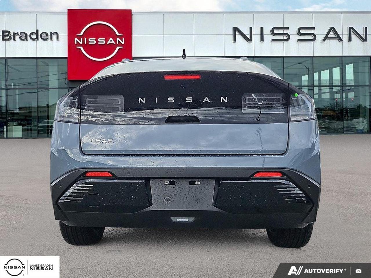 2027 Nissan Leaf PLATINUM+ FWD Photo4