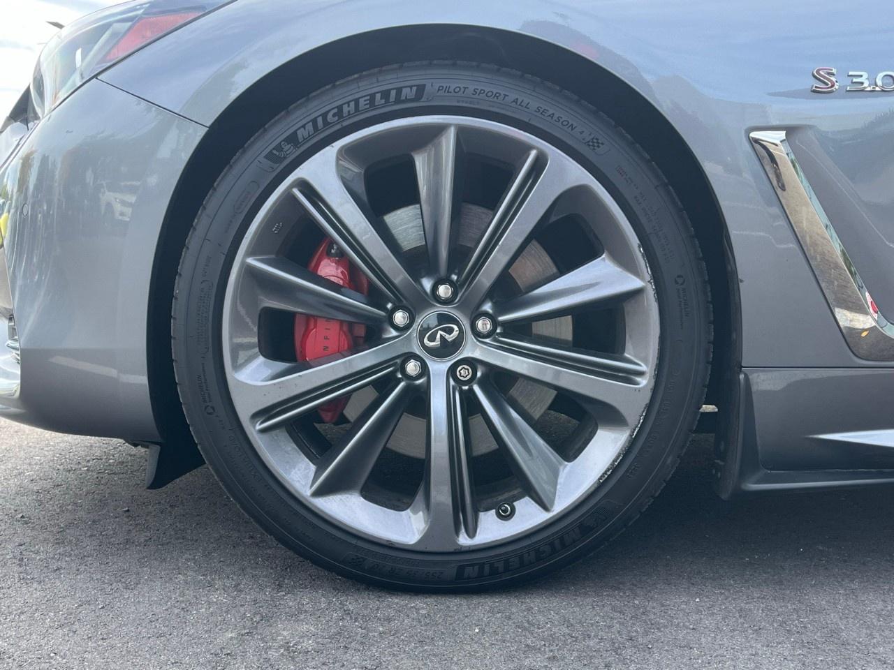 2018 Infiniti Q60 Red Sport 400 AWD Photo