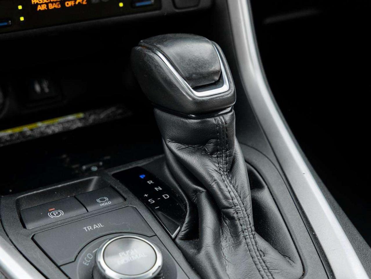 2019 Toyota RAV4 AWD Hybrid Limited Photo