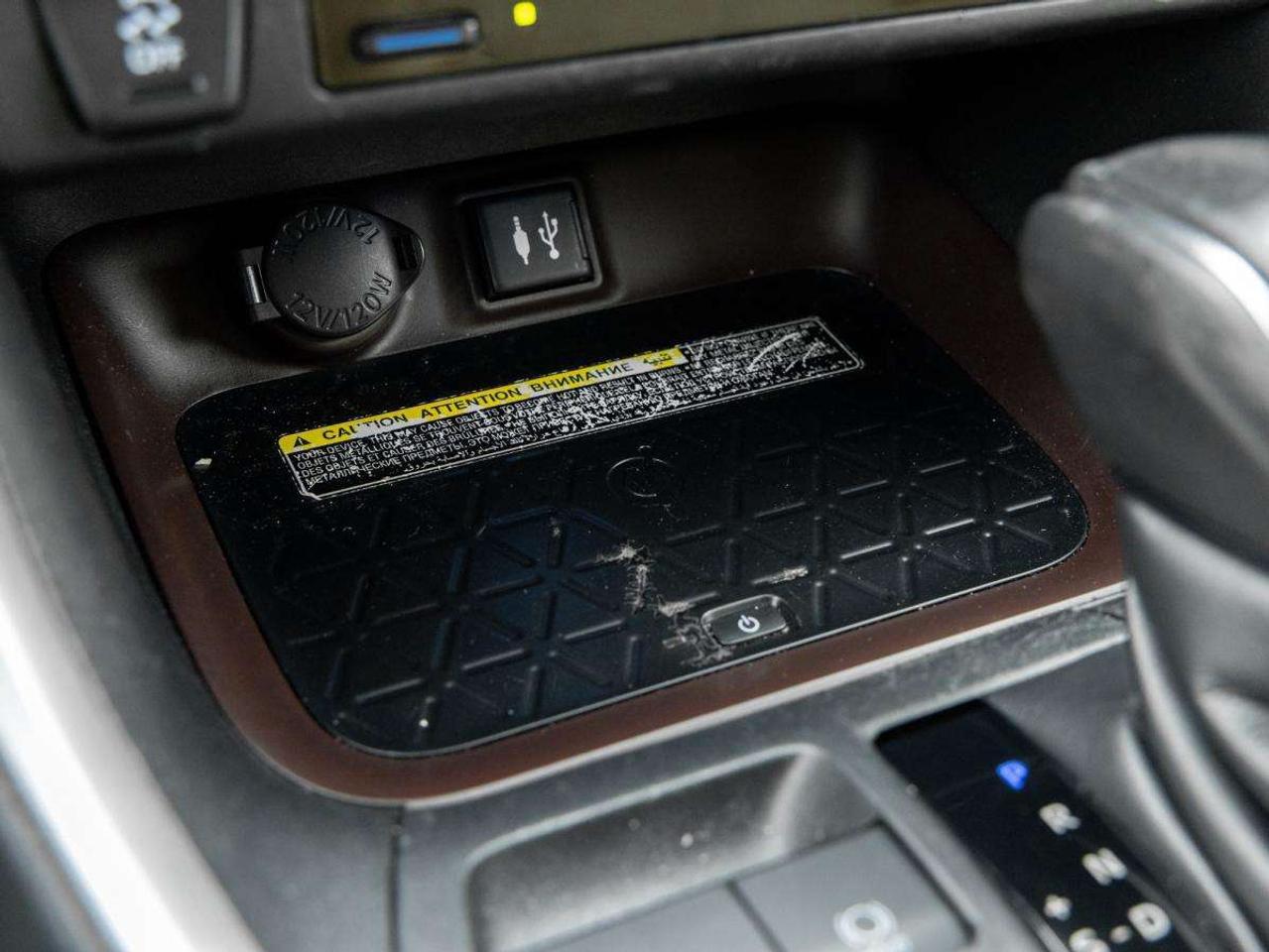 2019 Toyota RAV4 AWD Hybrid Limited Photo