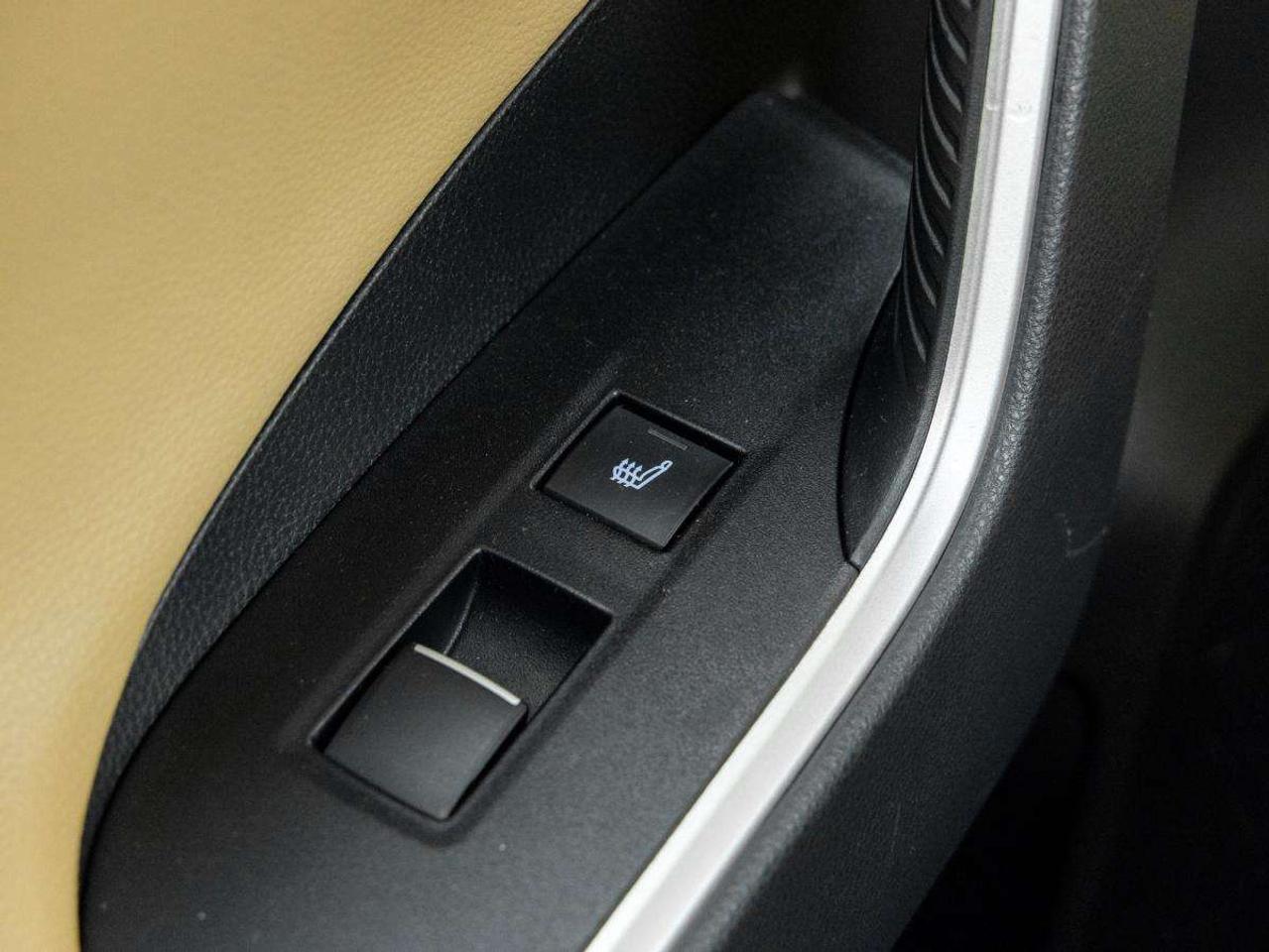 2019 Toyota RAV4 AWD Hybrid Limited Photo