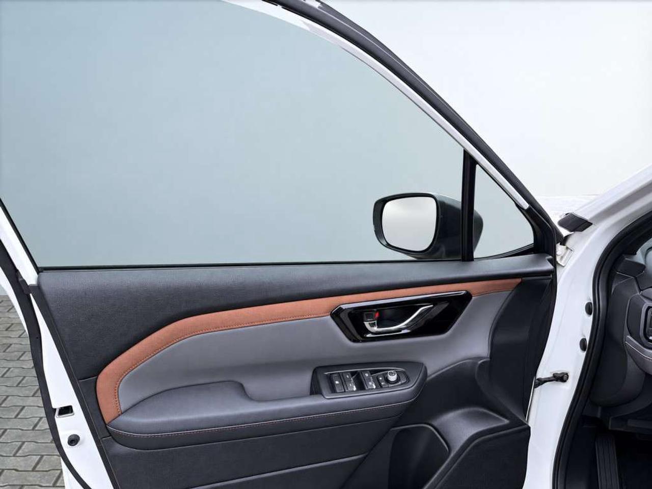 2025 Subaru Forester Sport AWD  Harman/Kardon Sound   C Leather   Sunroof  Apple CarPlay / Android Auto    EyeSight Driver Assist Photo