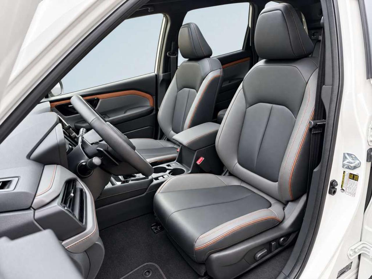 2025 Subaru Forester Sport AWD  Harman/Kardon Sound   C Leather   Sunroof  Apple CarPlay / Android Auto    EyeSight Driver Assist Photo