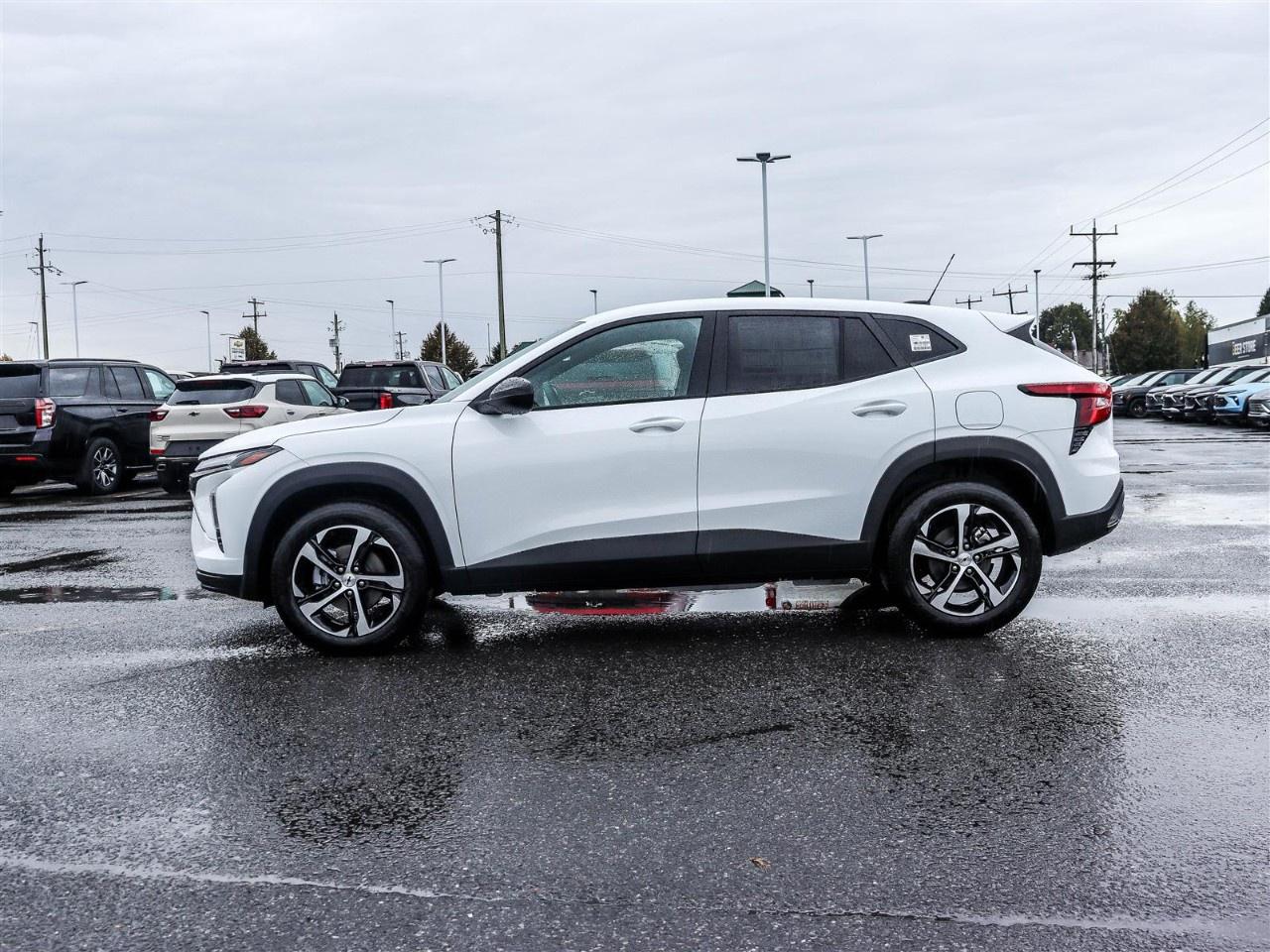 2026 Chevrolet Trax FWD 4dr 1RS Photo2