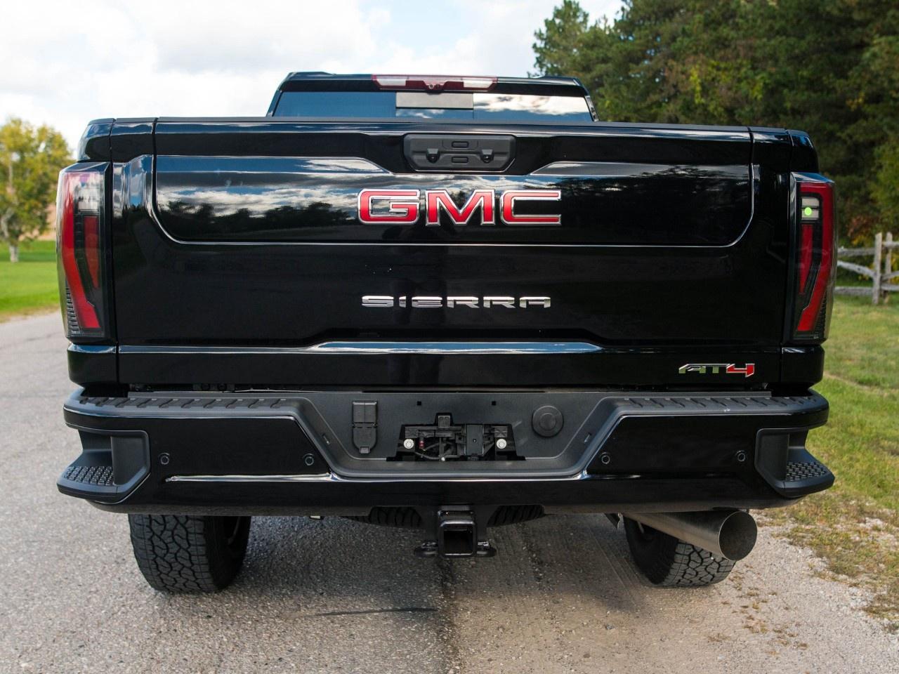 2026 GMC Sierra 3500HD 4WD Crew Cab Standard Box AT4 Photo