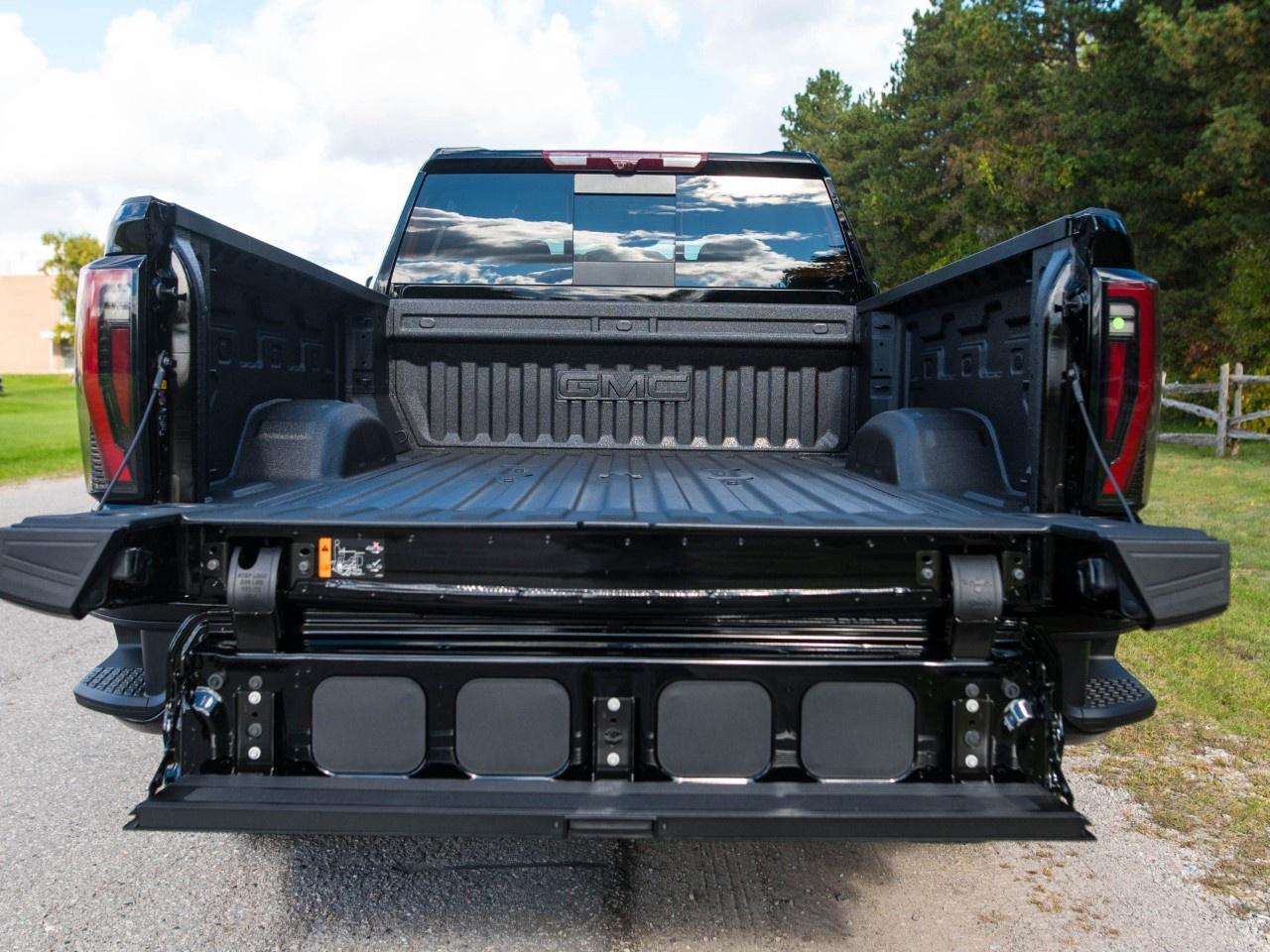 2026 GMC Sierra 3500HD 4WD Crew Cab Standard Box AT4 Photo