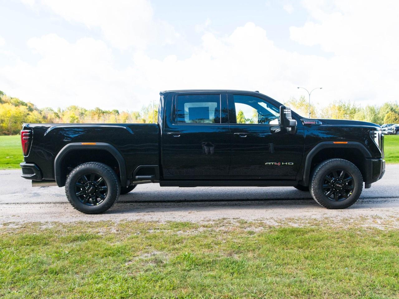 2026 GMC Sierra 3500HD 4WD Crew Cab Standard Box AT4 Photo
