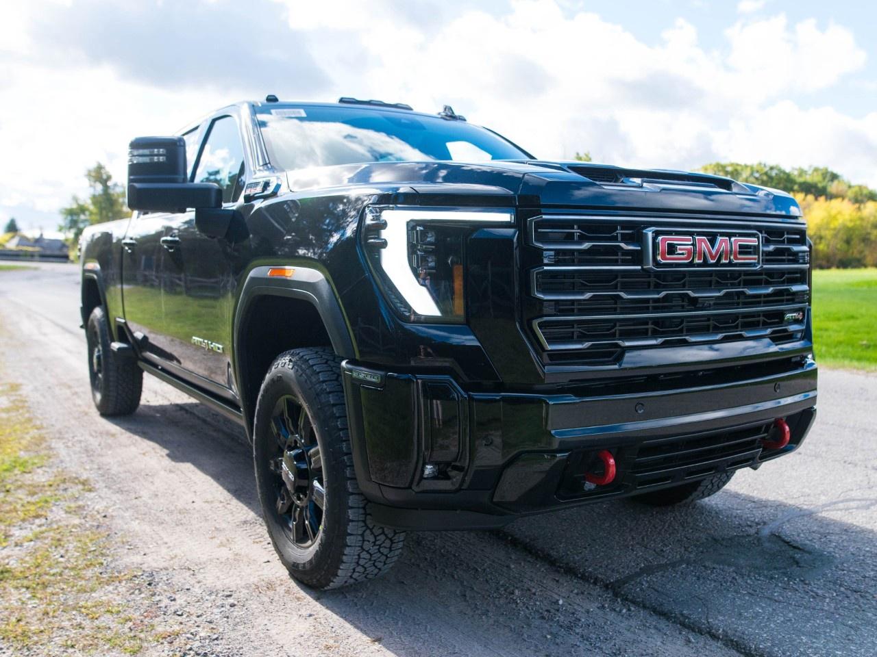 2026 GMC Sierra 3500HD 4WD Crew Cab Standard Box AT4 Photo