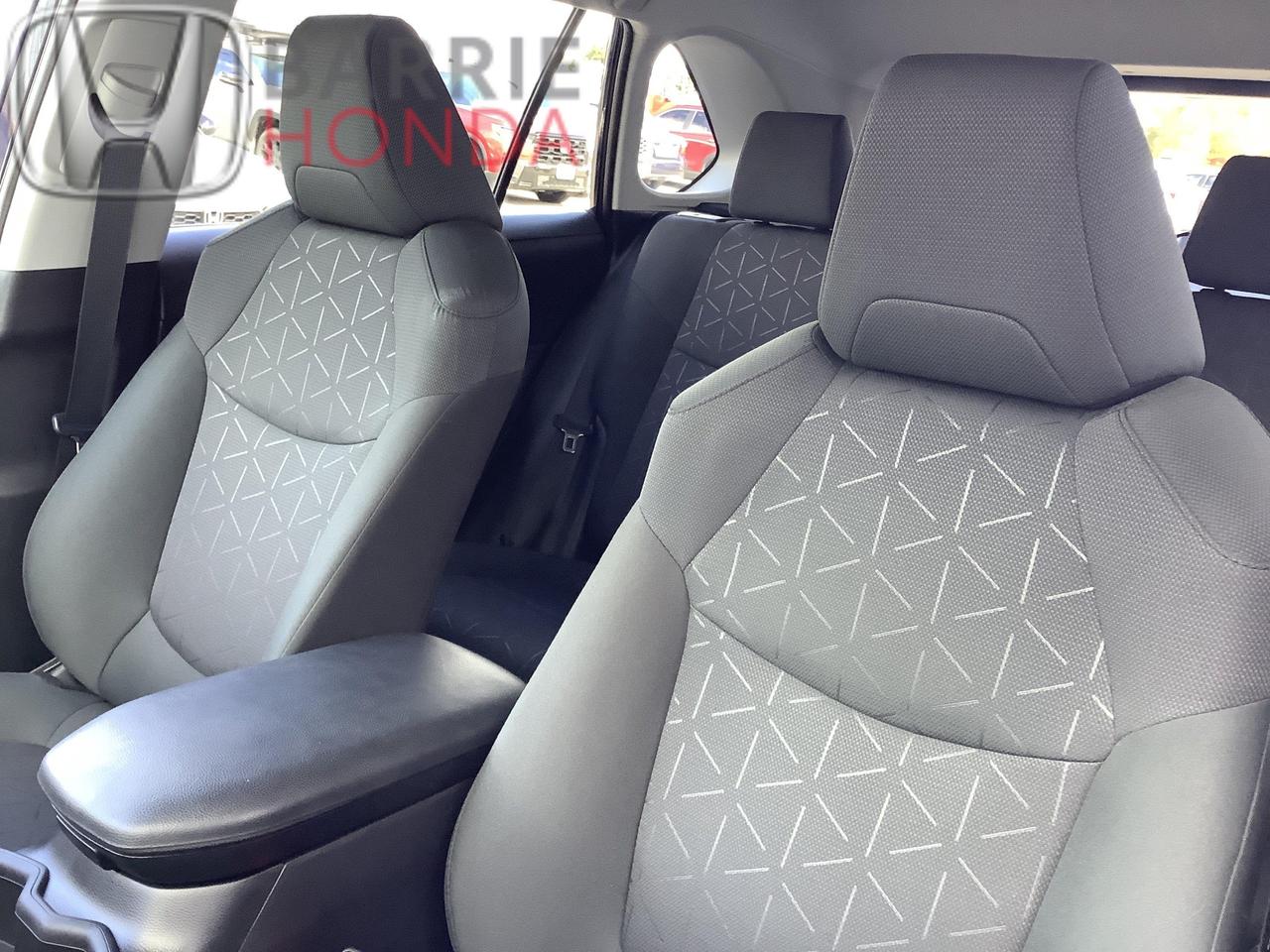 2024 Toyota RAV4 XLE 4dr All-wheel Drive Photo4