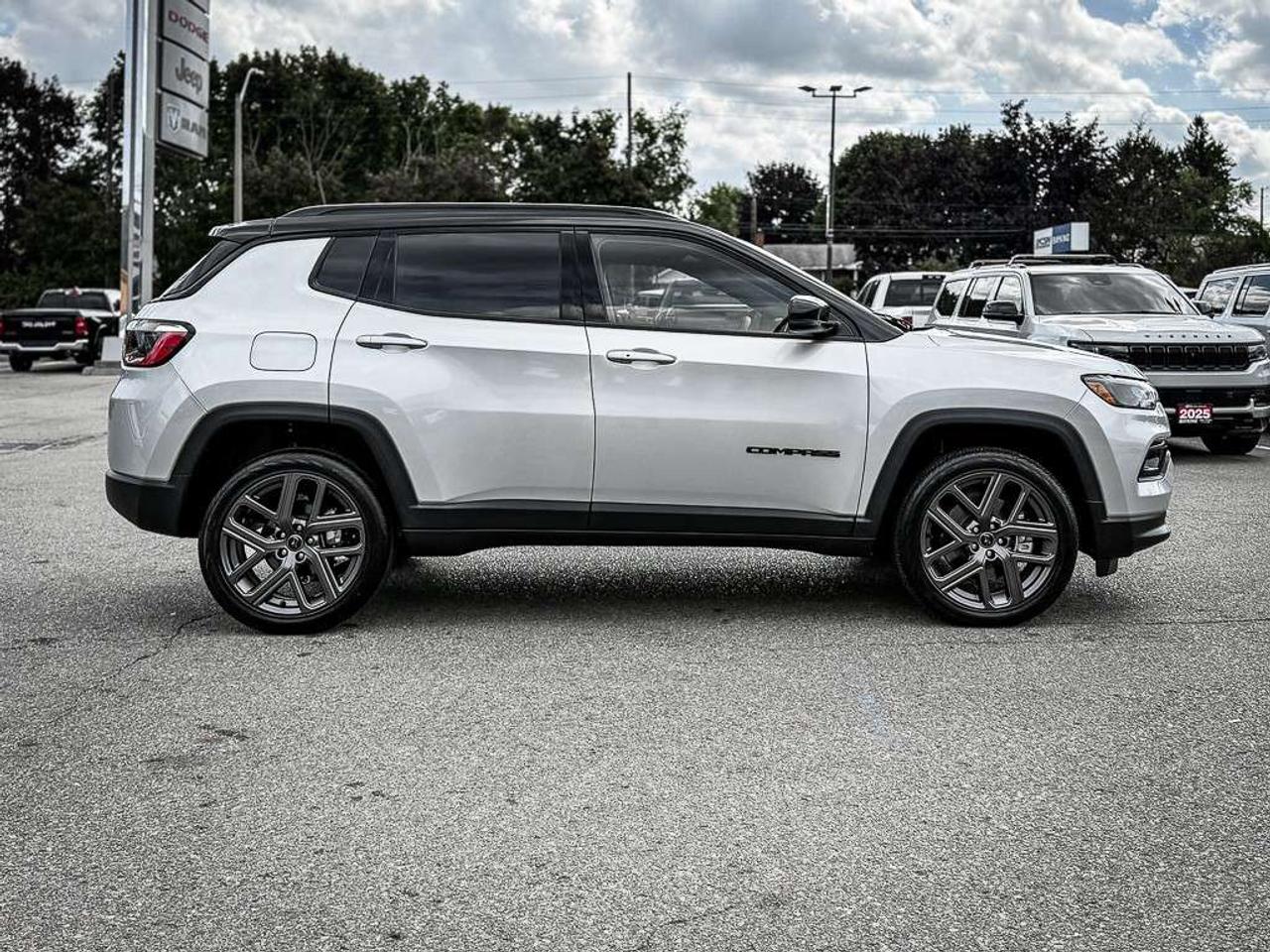 2026 Jeep Compass Limited   LIMITED ALTITUDE   PANORAMIC ROOF   ALPINE AUDIO   ADAPTIVE CRUISE   NAVIGATION Photo