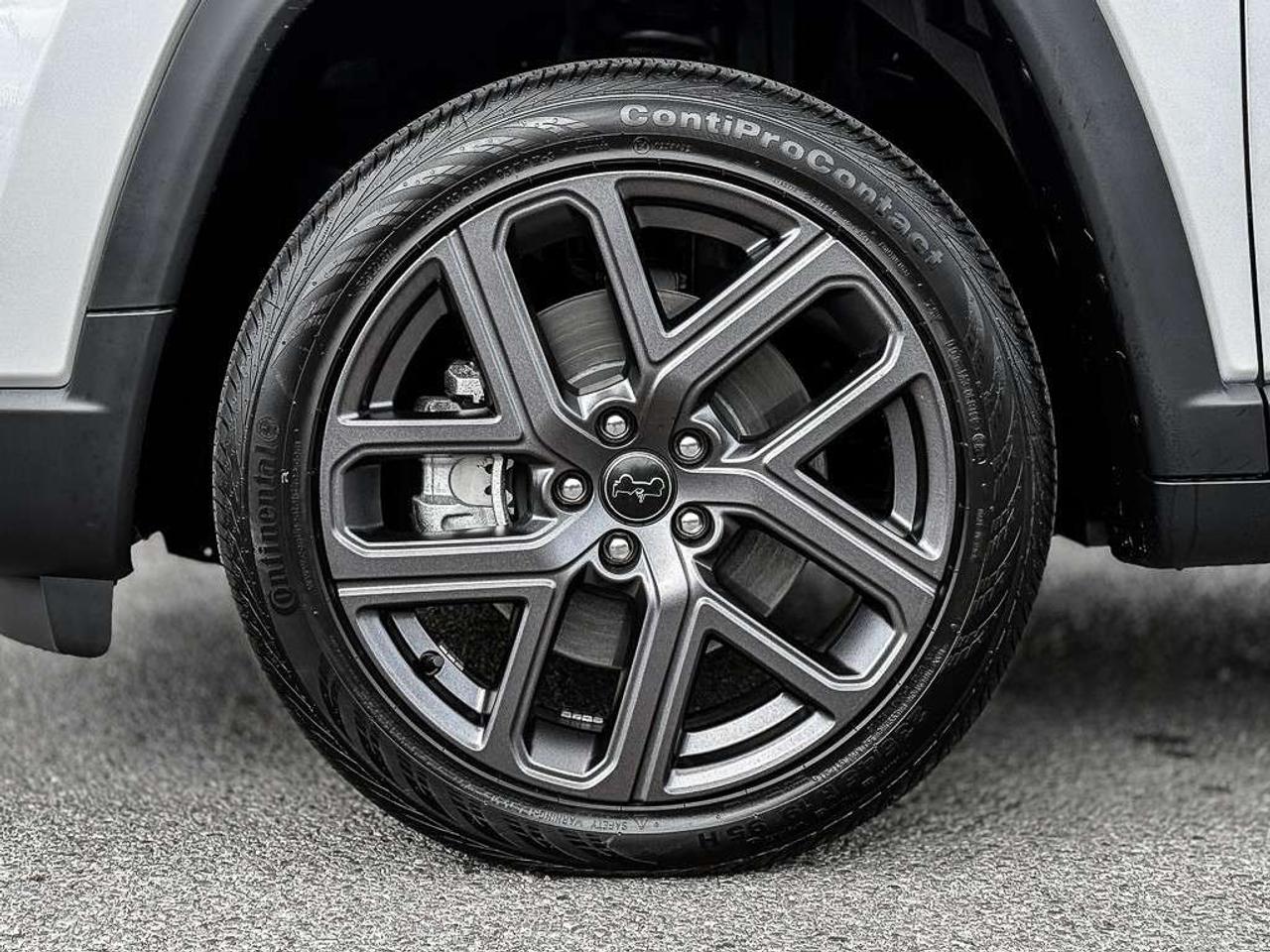 2026 Jeep Compass Limited   LIMITED ALTITUDE   PANORAMIC ROOF   ALPINE AUDIO   ADAPTIVE CRUISE   NAVIGATION Photo