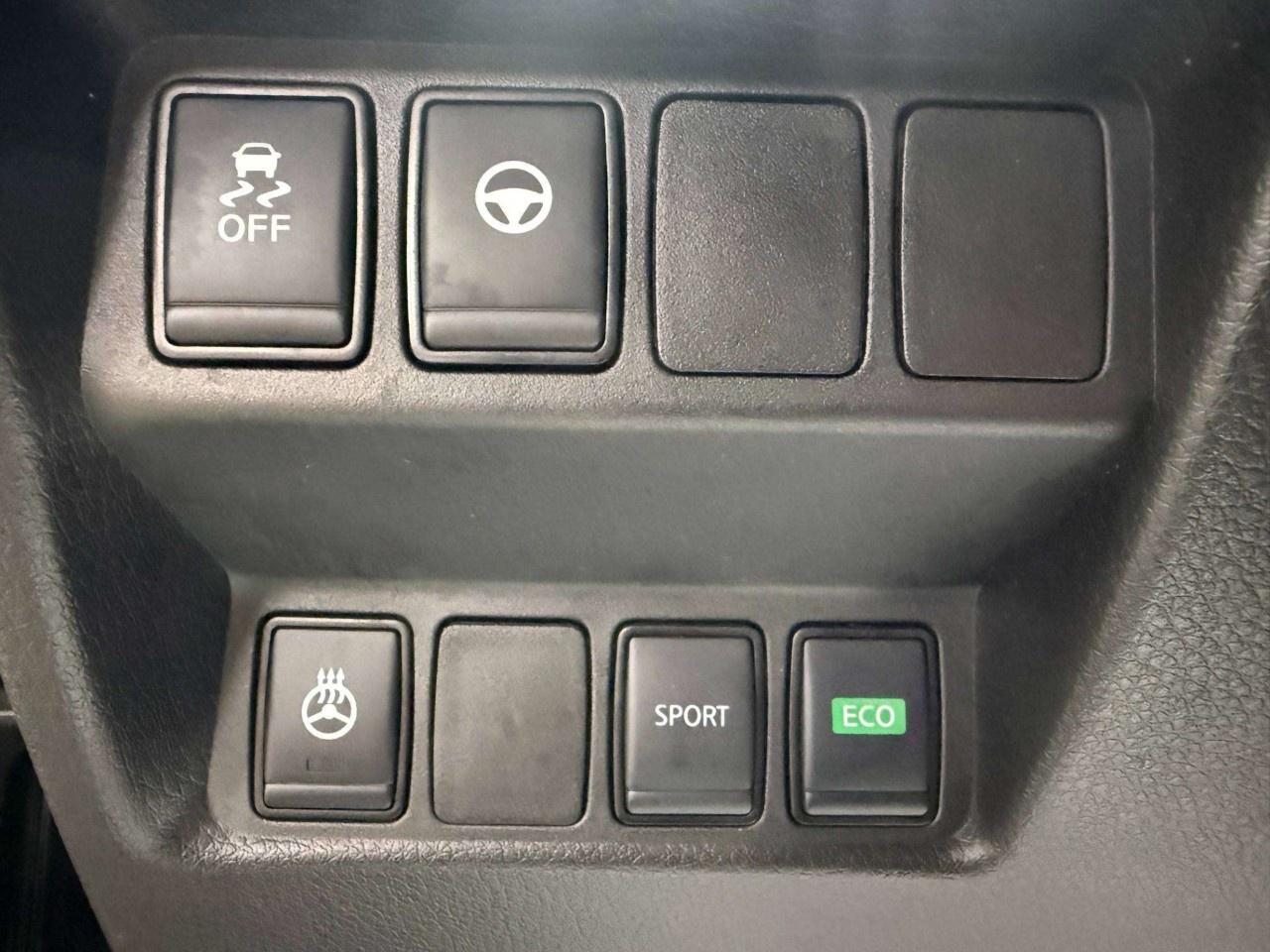 2022 Nissan Qashqai FWD SV CVT Photo