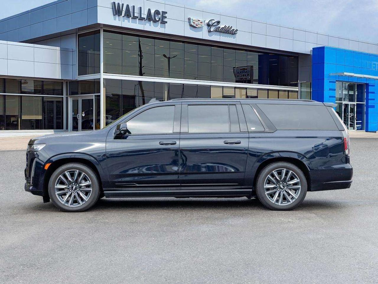 2023 Cadillac Escalade 4WD Sport Platinum Photo