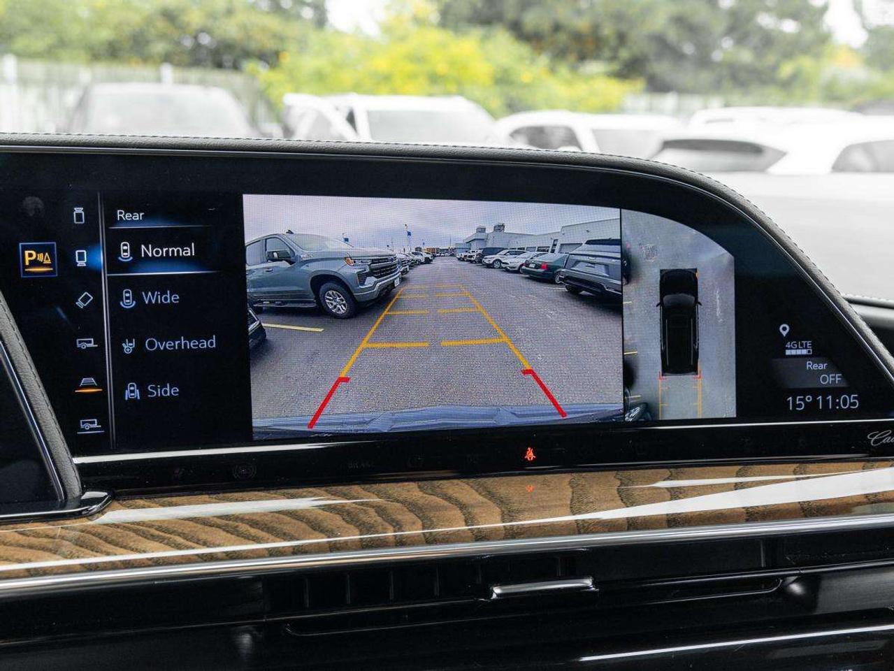 2023 Cadillac Escalade 4WD Sport Platinum Photo