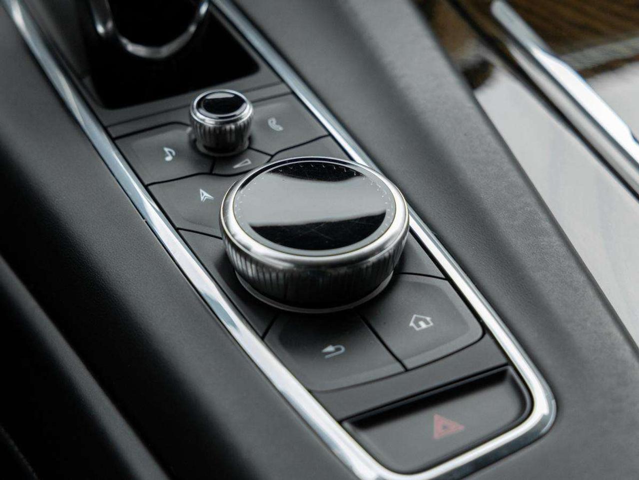 2023 Cadillac Escalade 4WD Sport Platinum Photo