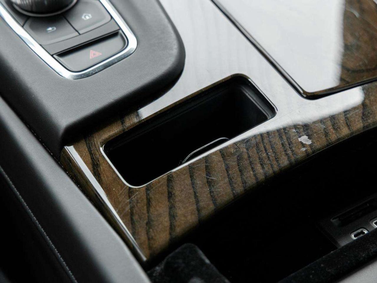 2023 Cadillac Escalade 4WD Sport Platinum Photo