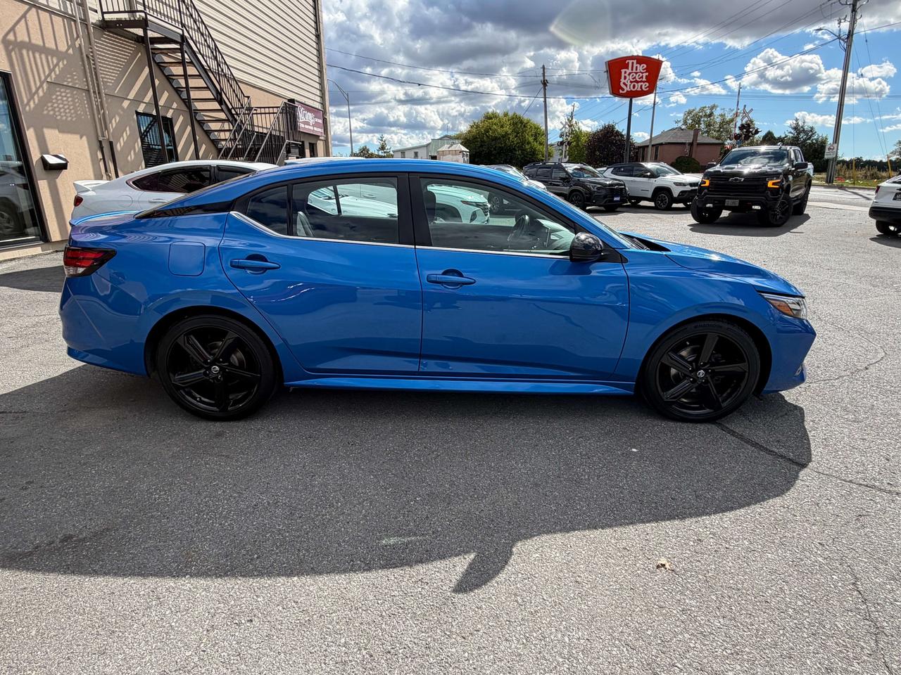 2022 Nissan Sentra SR ** CALL BELLEVILLE 613-961-8848** Photo