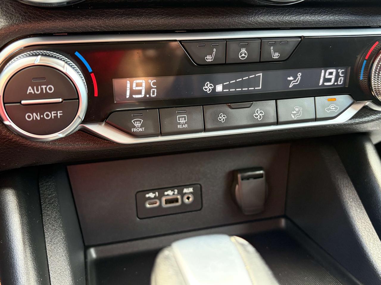 2022 Nissan Sentra SR ** CALL BELLEVILLE 613-961-8848** Photo