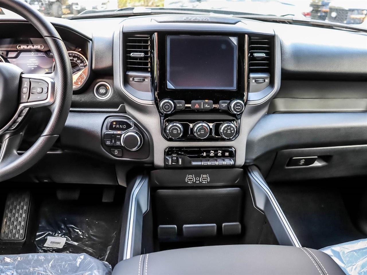 2027 RAM 1500 Express 4x4 Crew Cab 5'7" Box Photo