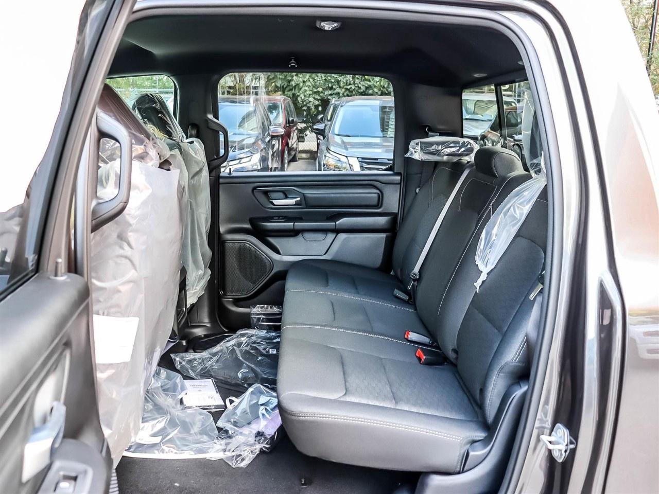 2027 RAM 1500 Express 4x4 Crew Cab 5'7" Box Photo