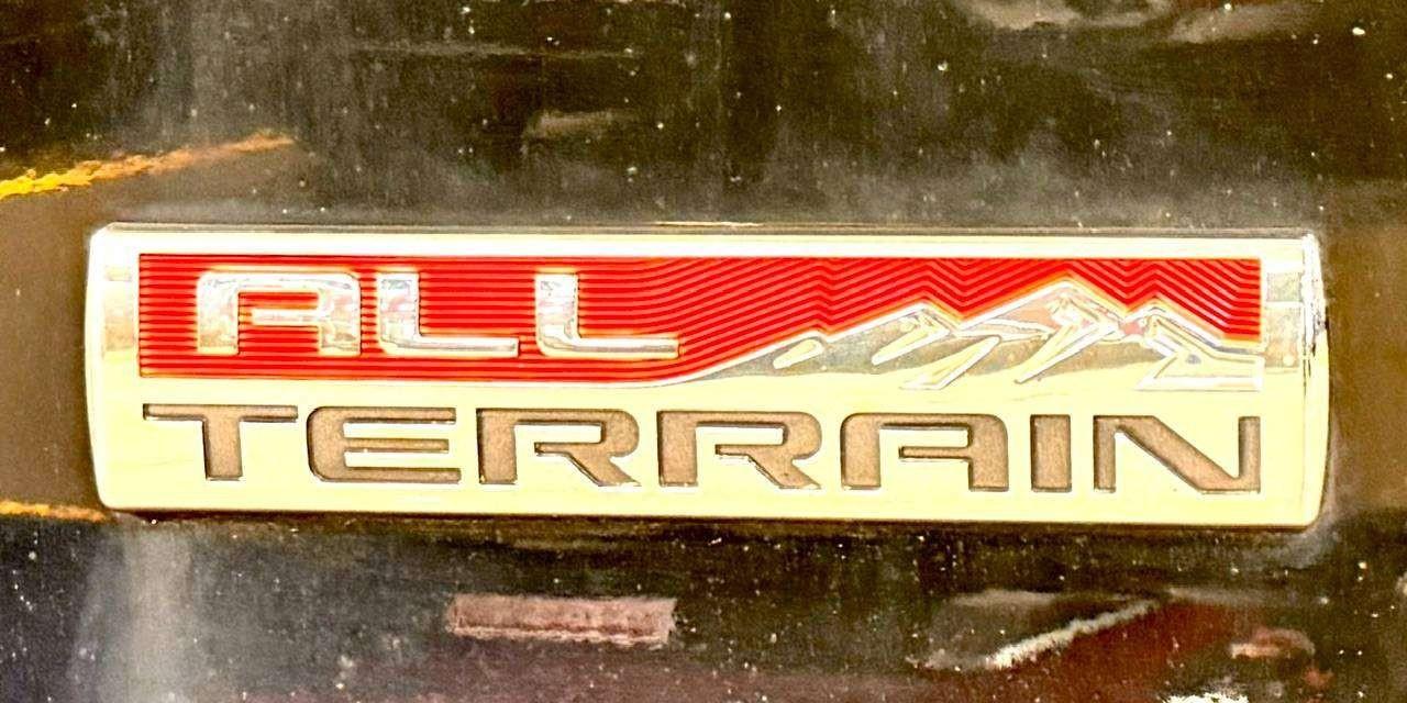 2018 GMC Sierra 1500 4WD Double Cab Standard Box SLT Photo