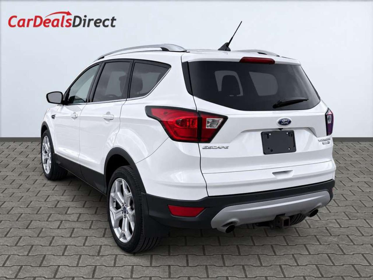 2019 Ford Escape TITANIUM AWD  Sony Premium Sound   Leather   8-in SYNC3 Touchscreen with Voice-Activated Navigation   Apple Carplay/Andro Photo