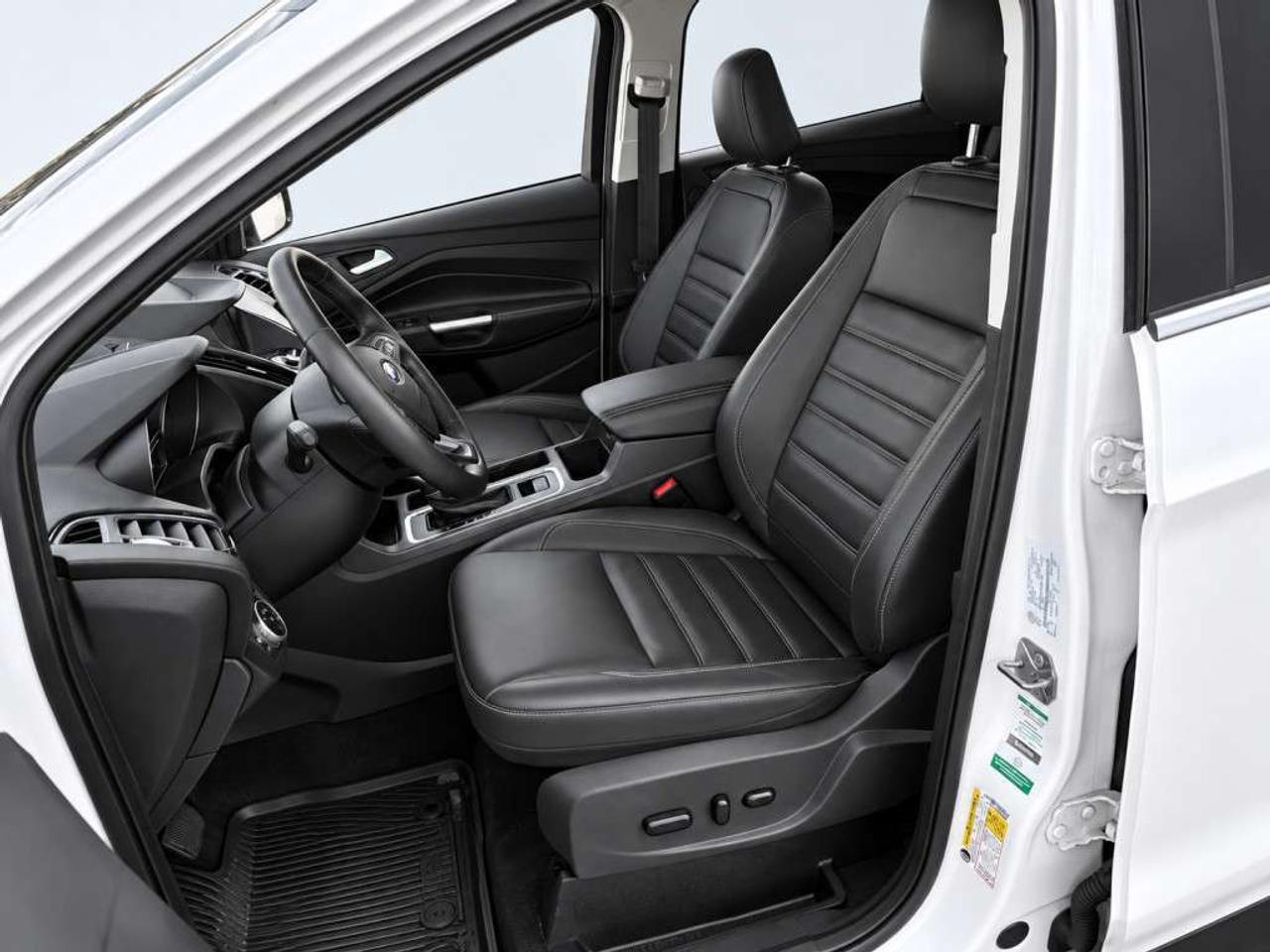 2019 Ford Escape TITANIUM AWD  Sony Premium Sound   Leather   8-in SYNC3 Touchscreen with Voice-Activated Navigation   Apple Carplay/Andro Photo